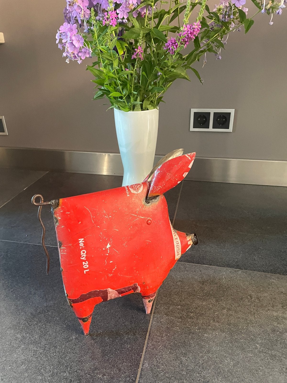 Uniek varken van gerecyclede blikjes - Handgemaakt kunstwerk, Minder dan 20 cm, Rood, Ophalen of Verzenden, Beeld