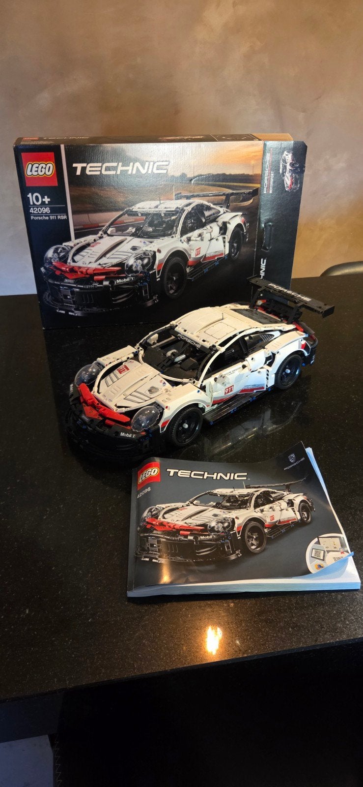 LEGO Technic Porsche 911 RSR. Met doos en boekje!, Auto, Groter dan 1:32, Zo goed als nieuw, Ophalen