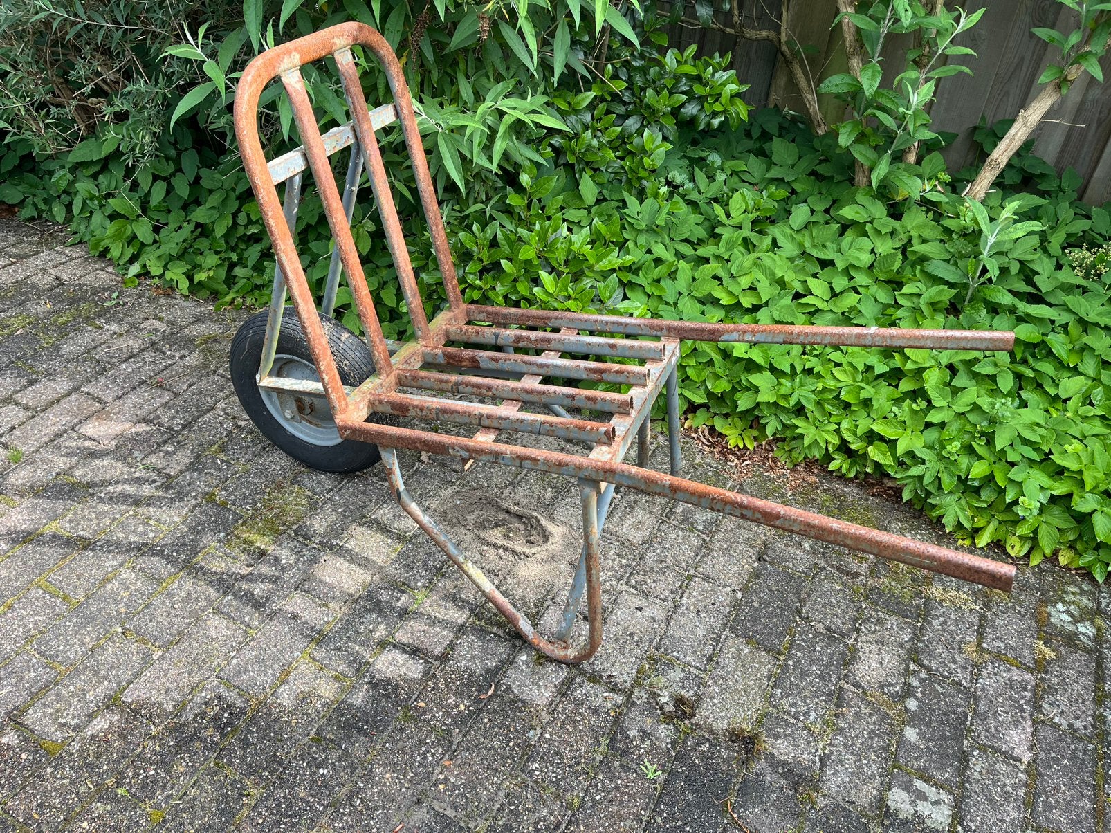 Steenkruiwagen en gewone kruiwagen, Ophalen of Verzenden, Gebruikt