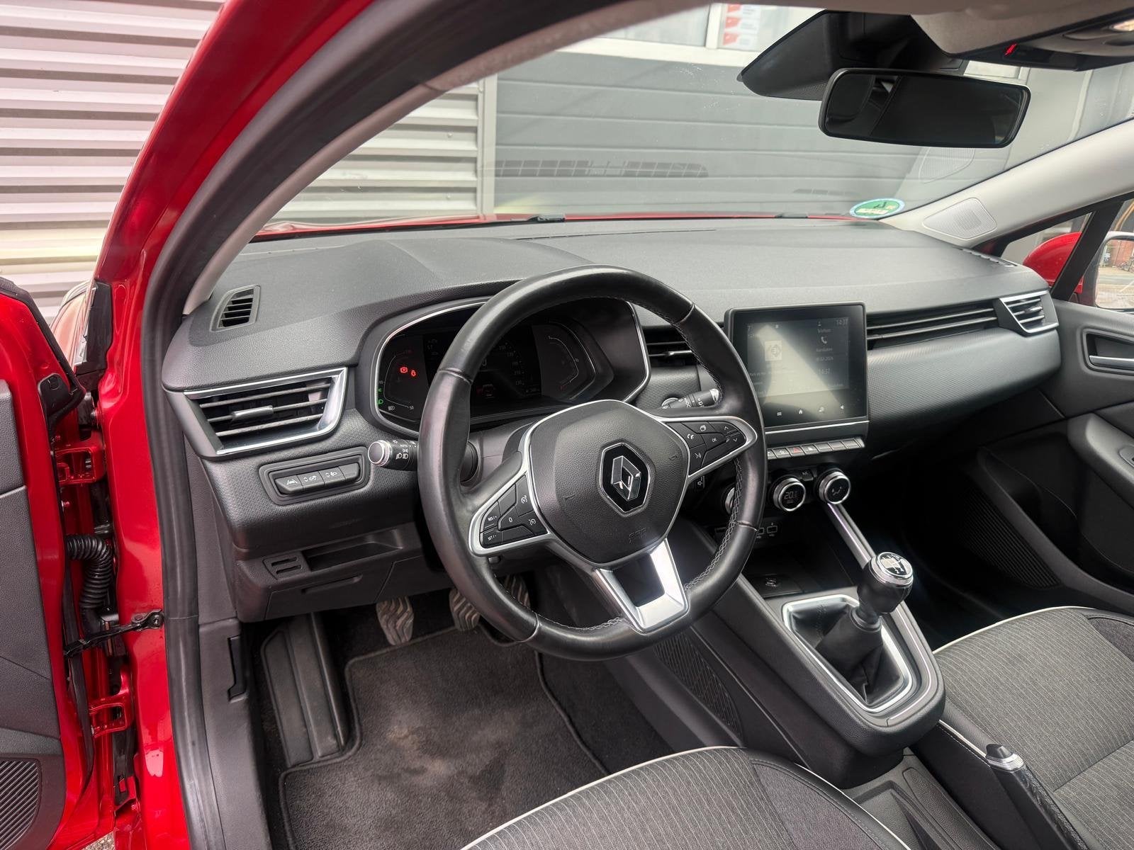 Renault Clio 1.0 TCe Intens Facelift / Navi / Keyless!, Auto's, Voorwielaandrijving, Gebruikt, 580 kg, Origineel Nederlands