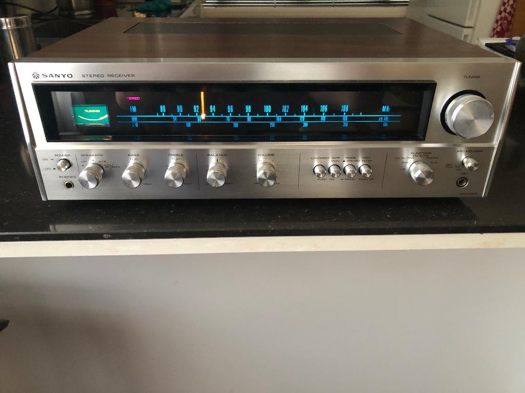 Sanyo DCX 2000L receiver uit 1974-1976, Audio, Tv en Foto, Versterkers en Receivers, Overige merken, Gebruikt, Ophalen of Verzenden