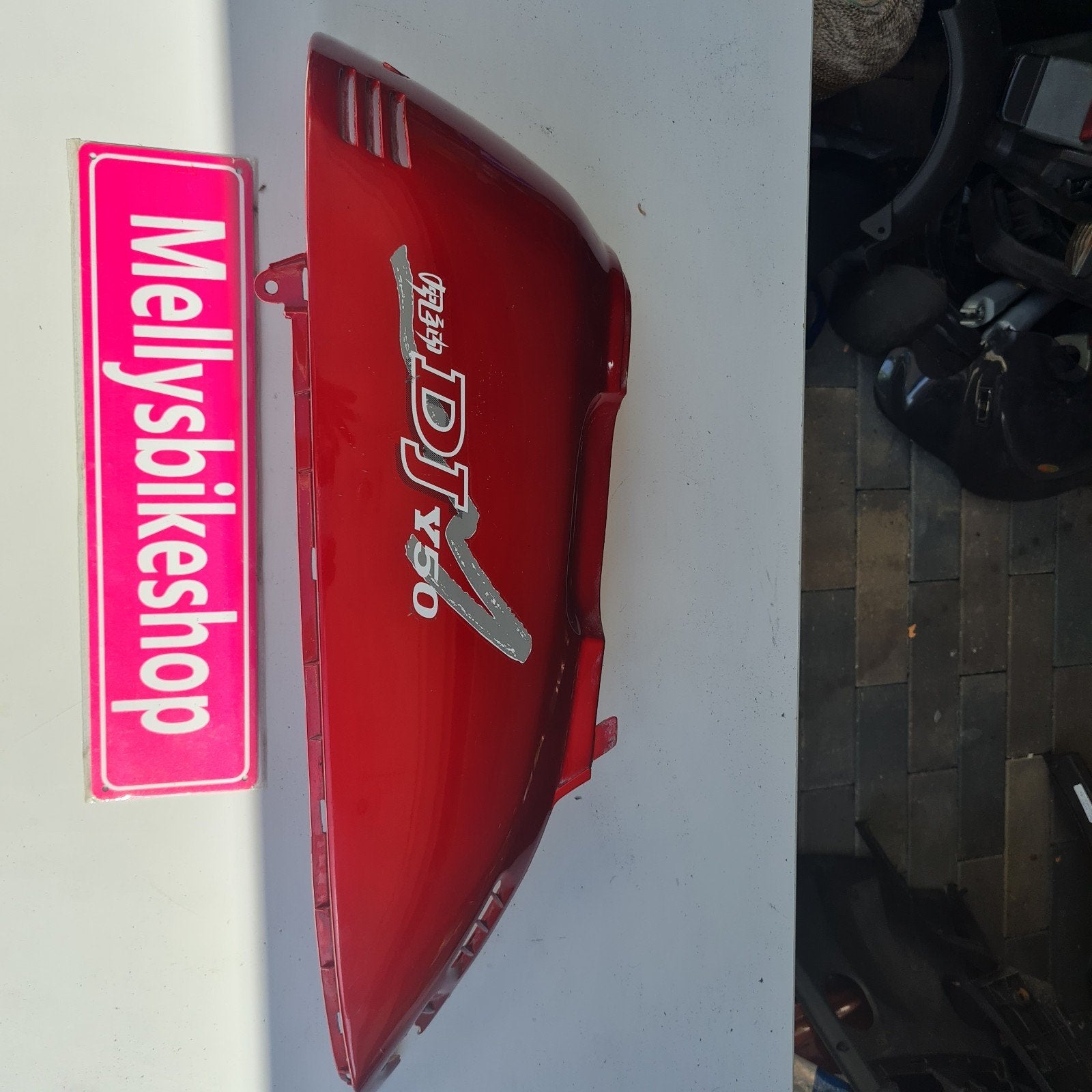 Kymco dj50 rechter zijkap met schade origineel rood metallic, Ophalen, Kymco, Info@kymco.nl, Nl