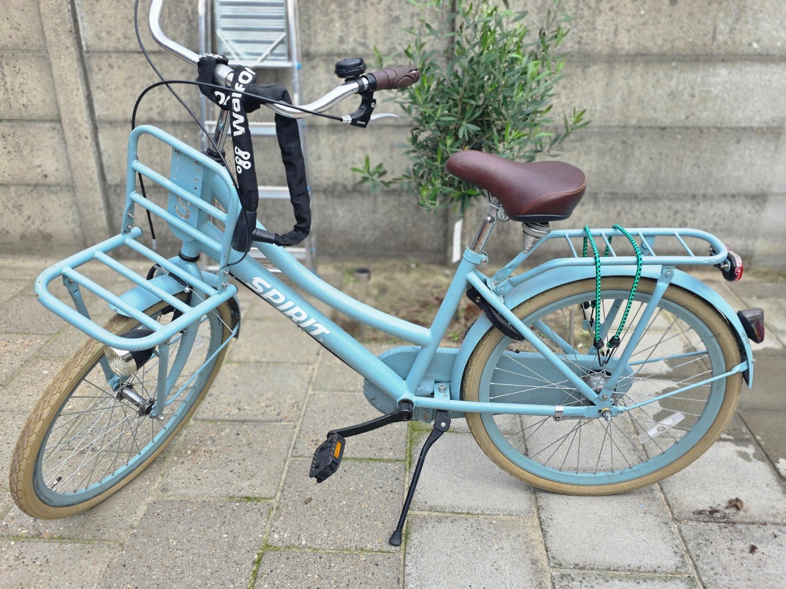 24 inch meisjesfiets lichtblauw, Ophalen, Terugtraprem, Handrem, Gebruikt