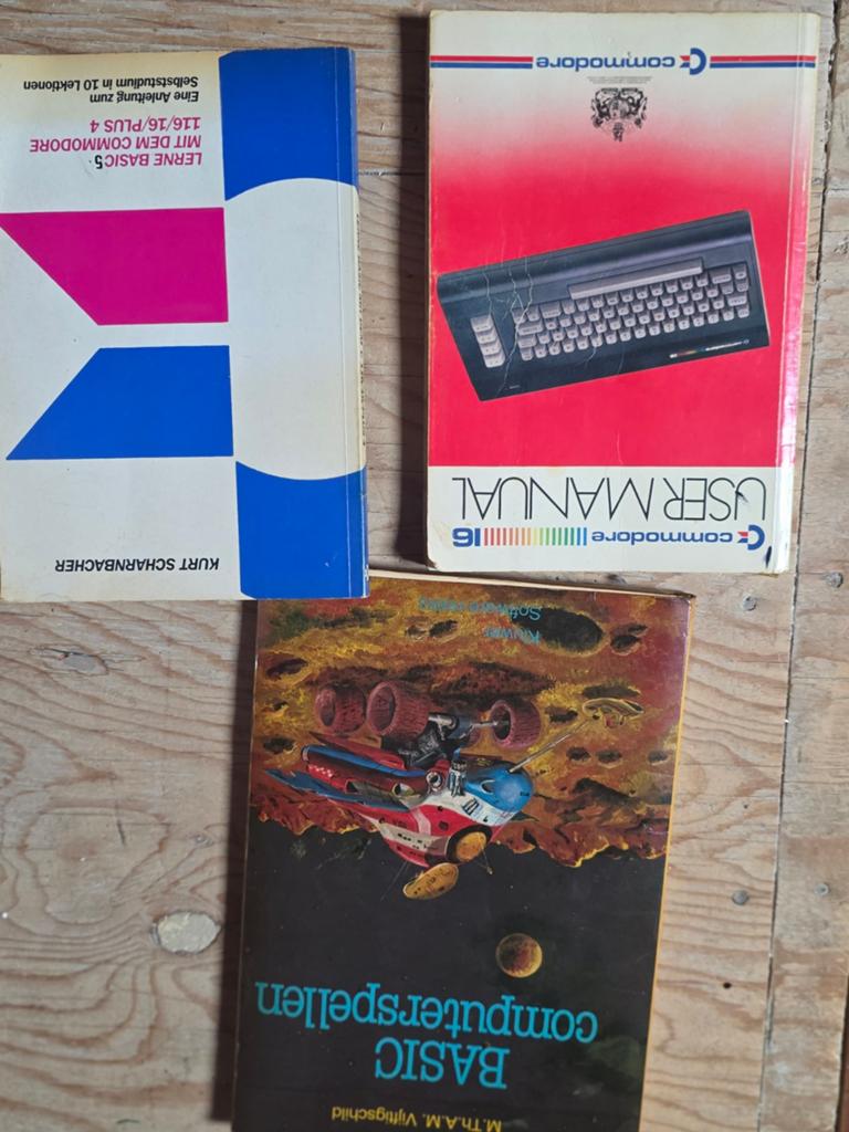 Vintage Commodore Computer Boeken: BASIC, Handleiding, Ophalen of Verzenden, Gelezen, Programmeertaal of Theorie, Kurt Scharnbacher, M.Th.A.M. Vijftigschild