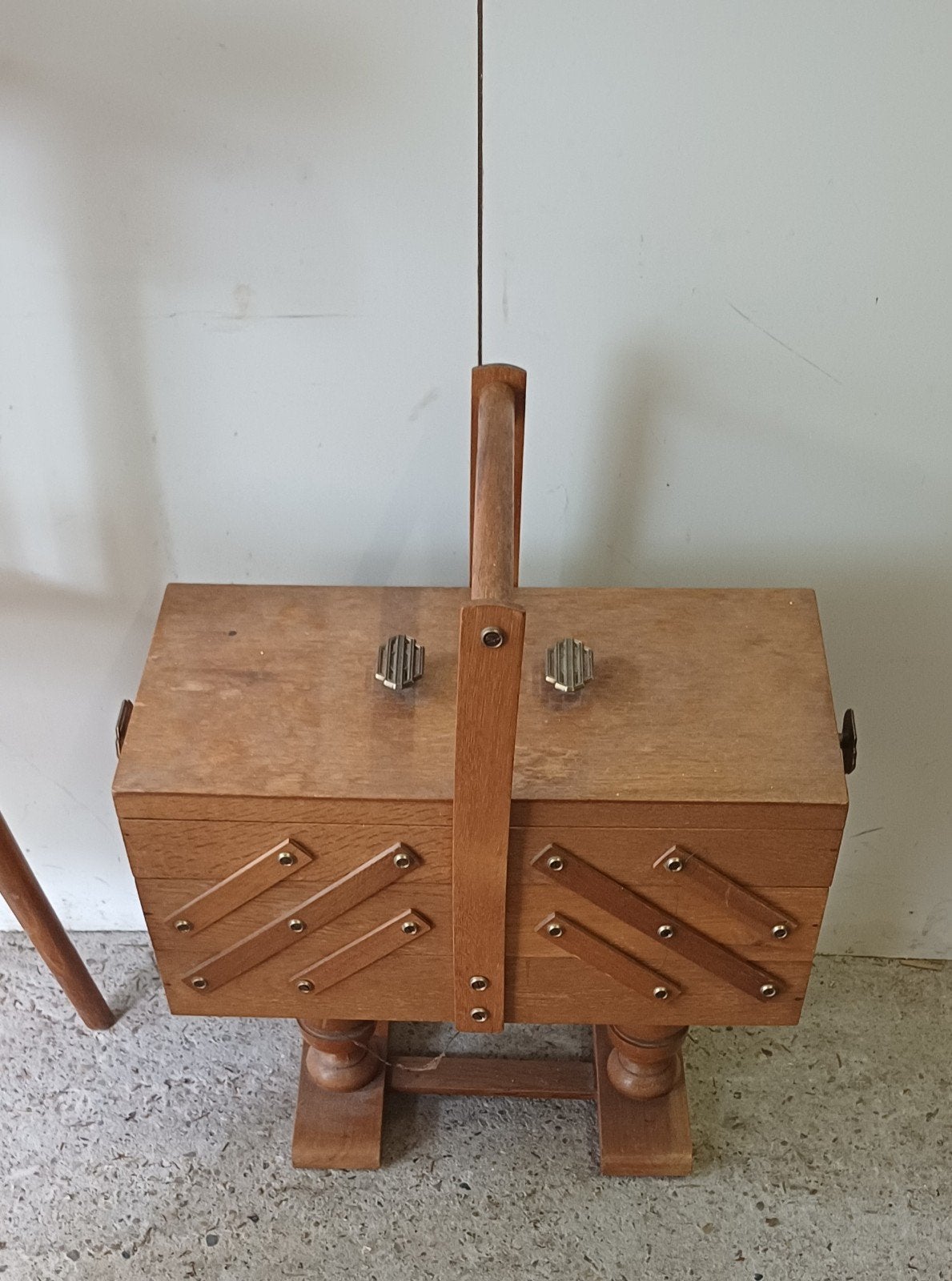 Vintage antiek houten naaibox naaikist, Hobby en Vrije tijd, Naaien en Fournituren, Ophalen of Verzenden