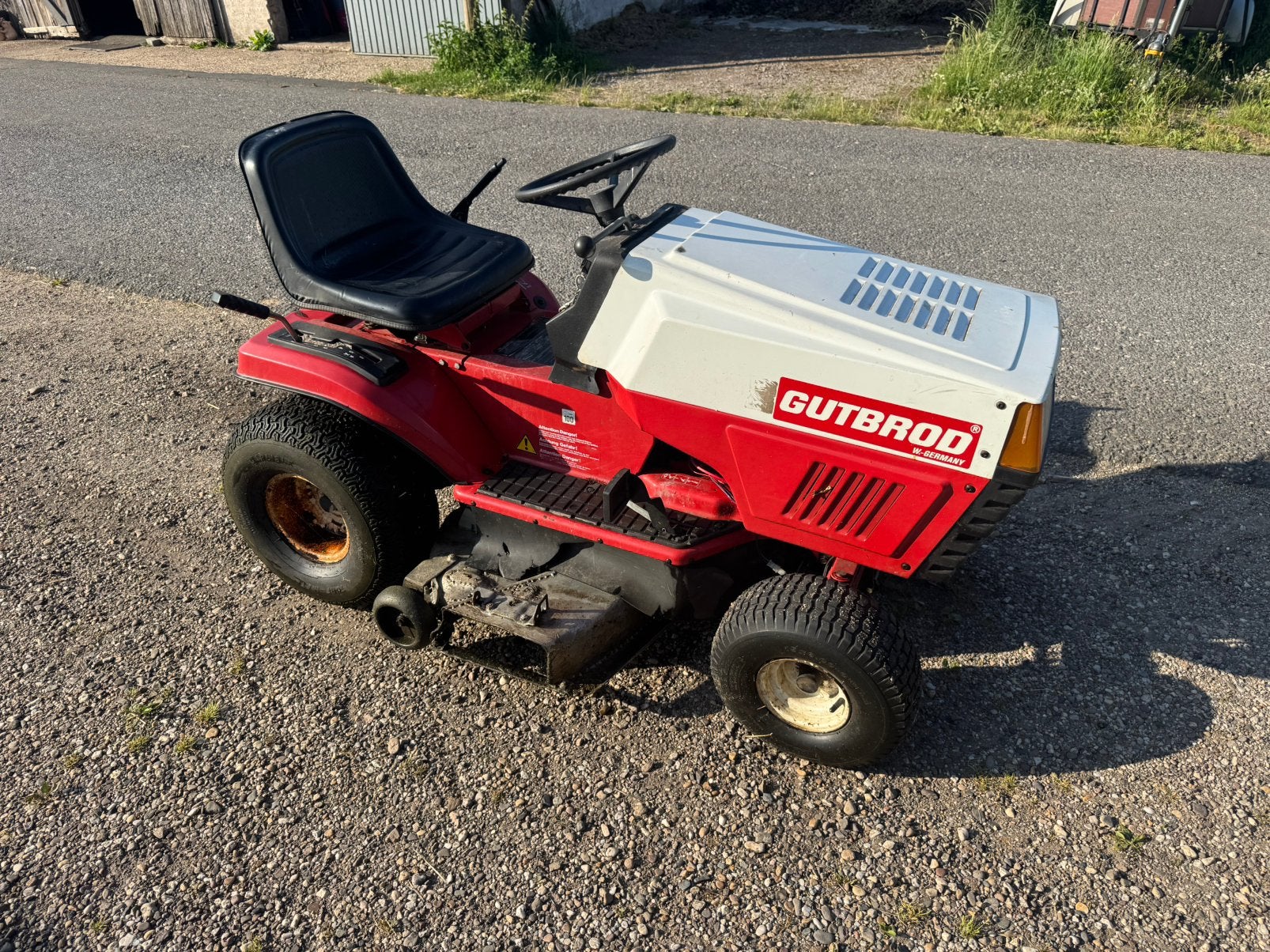 Zitmaaier Gutbrod met Maaidek riem kapot motor werkr, Ophalen, Gebruikt, Versnellingen, 90 tot 120 cm