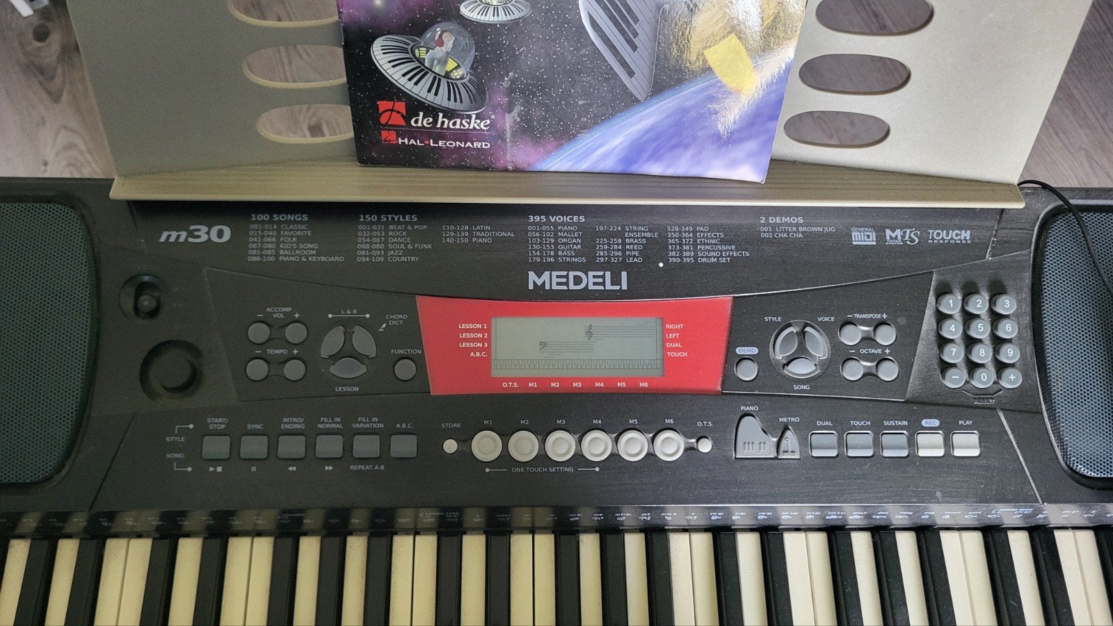 Foto 3 van Compleet Medeli M30 Keyboard – Inclusief Standaard