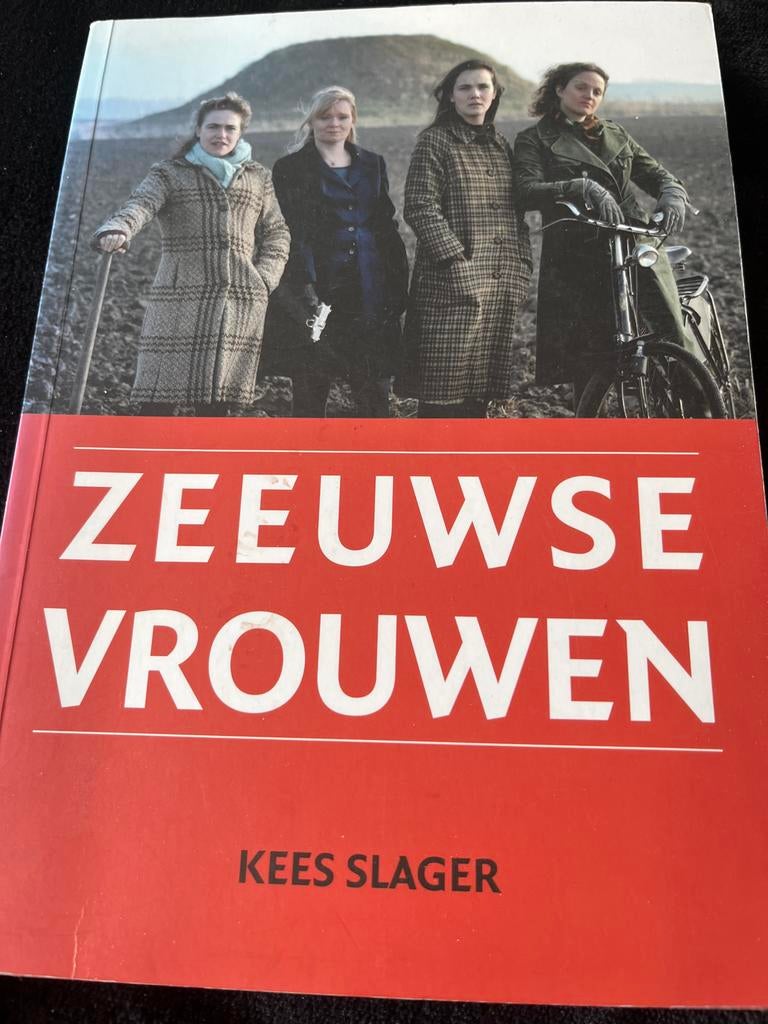 Zeeuwse Vrouwen - Kees Slager (Boek), Ophalen of Verzenden, Gelezen