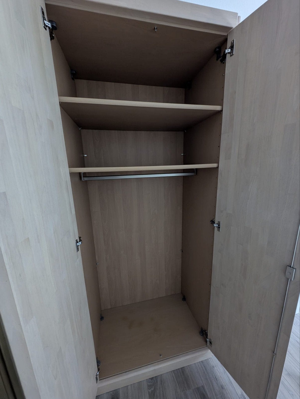 te koop 4 deurs kledingkast, Ophalen, Zo goed als nieuw, 50 tot 75 cm, 150 tot 200 cm