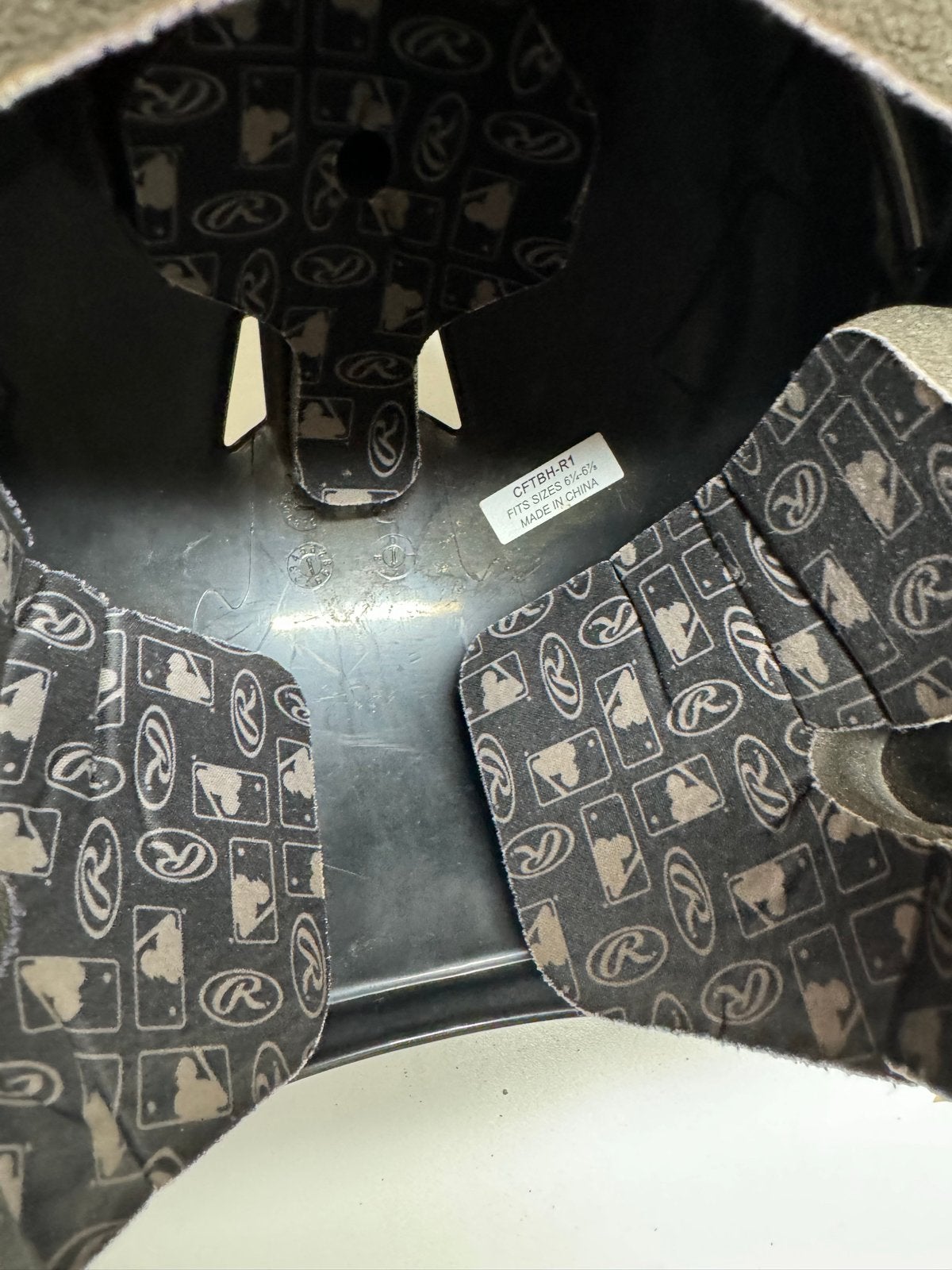 Rawlings Honkbalhelm Zwart - Maat 6 1/2 - 6 5/8, Ophalen, Gebruikt