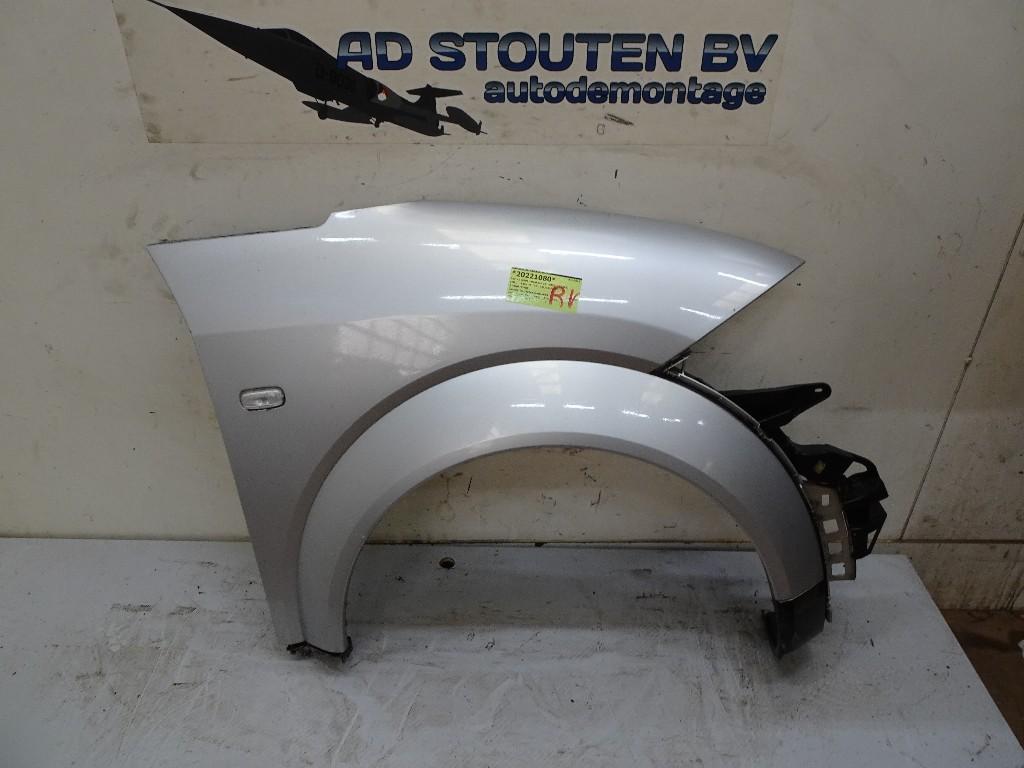 Spatbord Rechts Voor KRASJES Audi A2 (8Z0) (2000-02/2005-07), Auto-onderdelen, Gebruikt, Auto-Union-Straße  1, Ingolstadt 85057, , Duitsland
