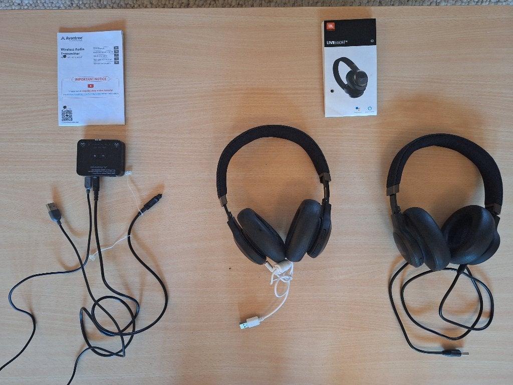 2 JBL draadloze koptelefoons + audio transmitter, Ophalen, JBL, Zo goed als nieuw, Over-ear