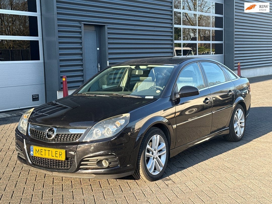 Opel Vectra GTS 1.8-16V Sport, airco, stoelverwarming, Auto's, Opel, Gebruikt, Zwart, 4 cilinders, 1796 cc