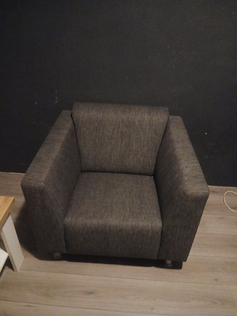 Grijze fouteuil in nette staat, Ophalen, 75 tot 100 cm, Zo goed als nieuw, 75 tot 100 cm