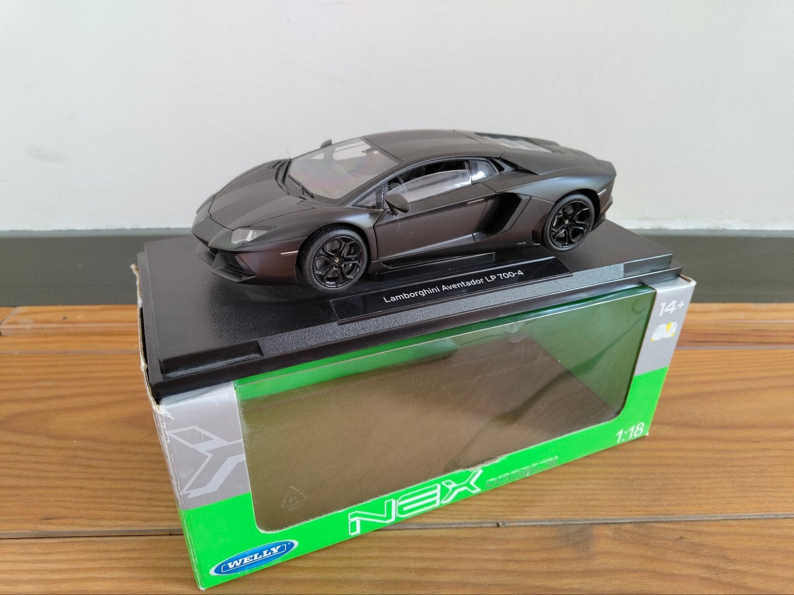 Welly NEX Lamborghini Aventador 1:18 mat zwart, Ophalen of Verzenden, Zo goed als nieuw, Auto, Welly