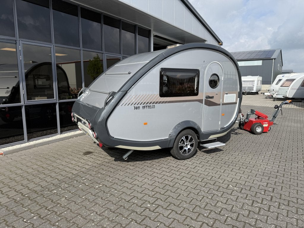 T@B Off Road 320 RS 690kg Leeg + Isabella Luifel # STOER !!, Caravans en Kamperen, Caravans, Lengtebed, Tot en met 2, Bedrijf