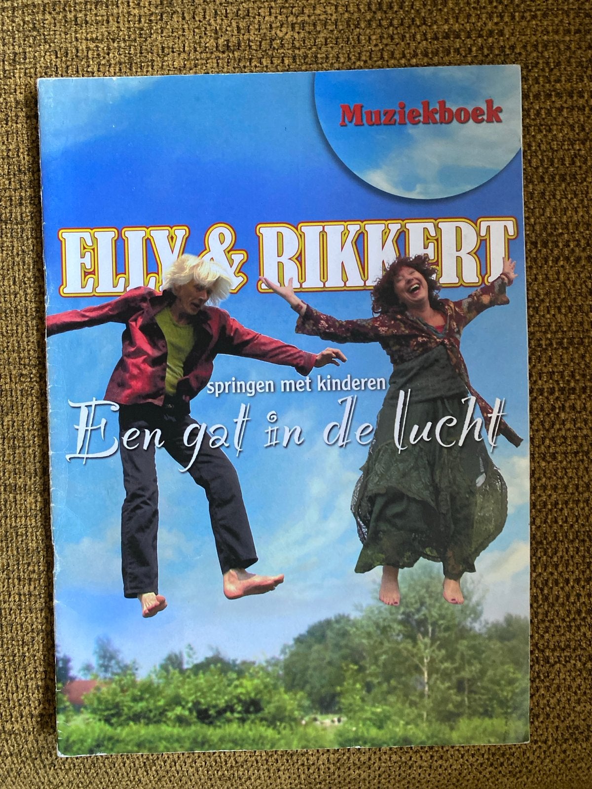 Muziekboek Elly & Rikkert - Een gat in de lucht, Muziek en Instrumenten, Bladmuziek, Gebruikt, Zang, Ophalen of Verzenden, Religie en Gospel