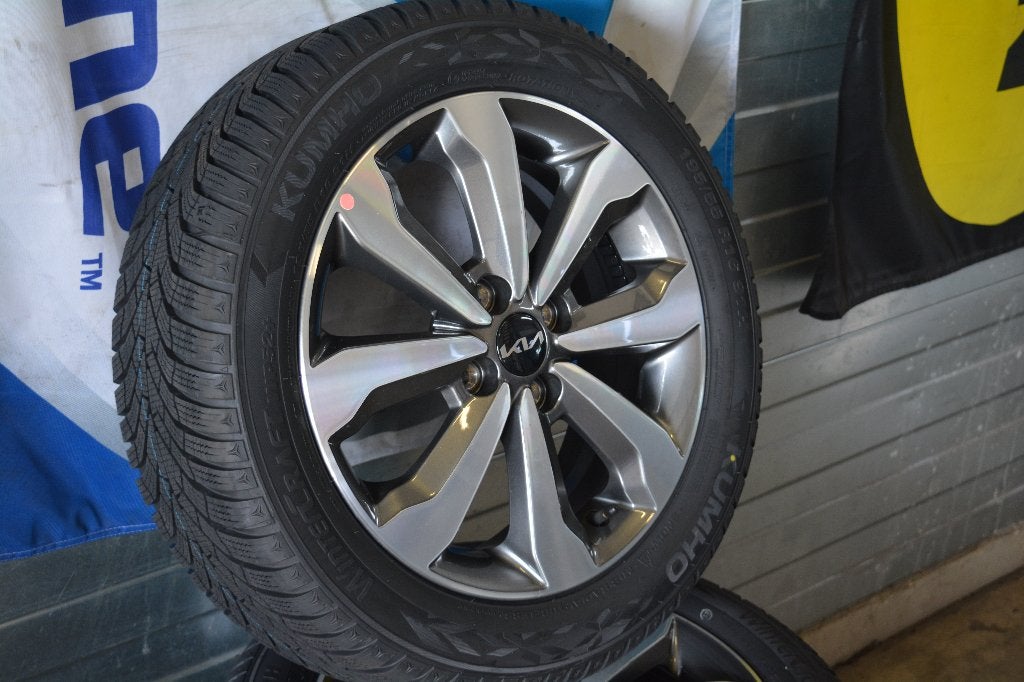 Originele nieuwe "16" Winterset voor op een Kia Stonic, Ophalen, 16 inch, Banden en Velgen, Nieuw