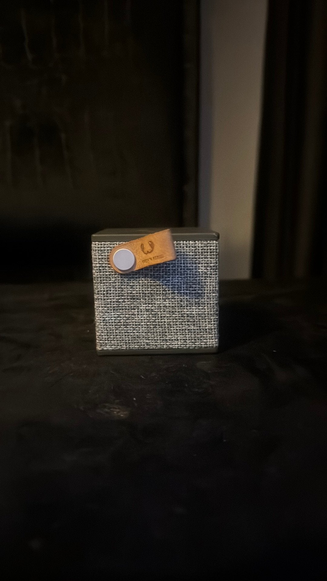 Rockbox cube (muziekbox), Overige typen, Zo goed als nieuw, 60 tot 120 watt, Bluetooth