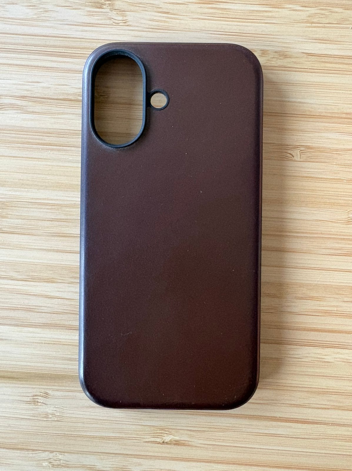 Nomad Iphone 16 Cover, Frontje of Cover, Bruin, Ophalen of Verzenden, Zo goed als nieuw