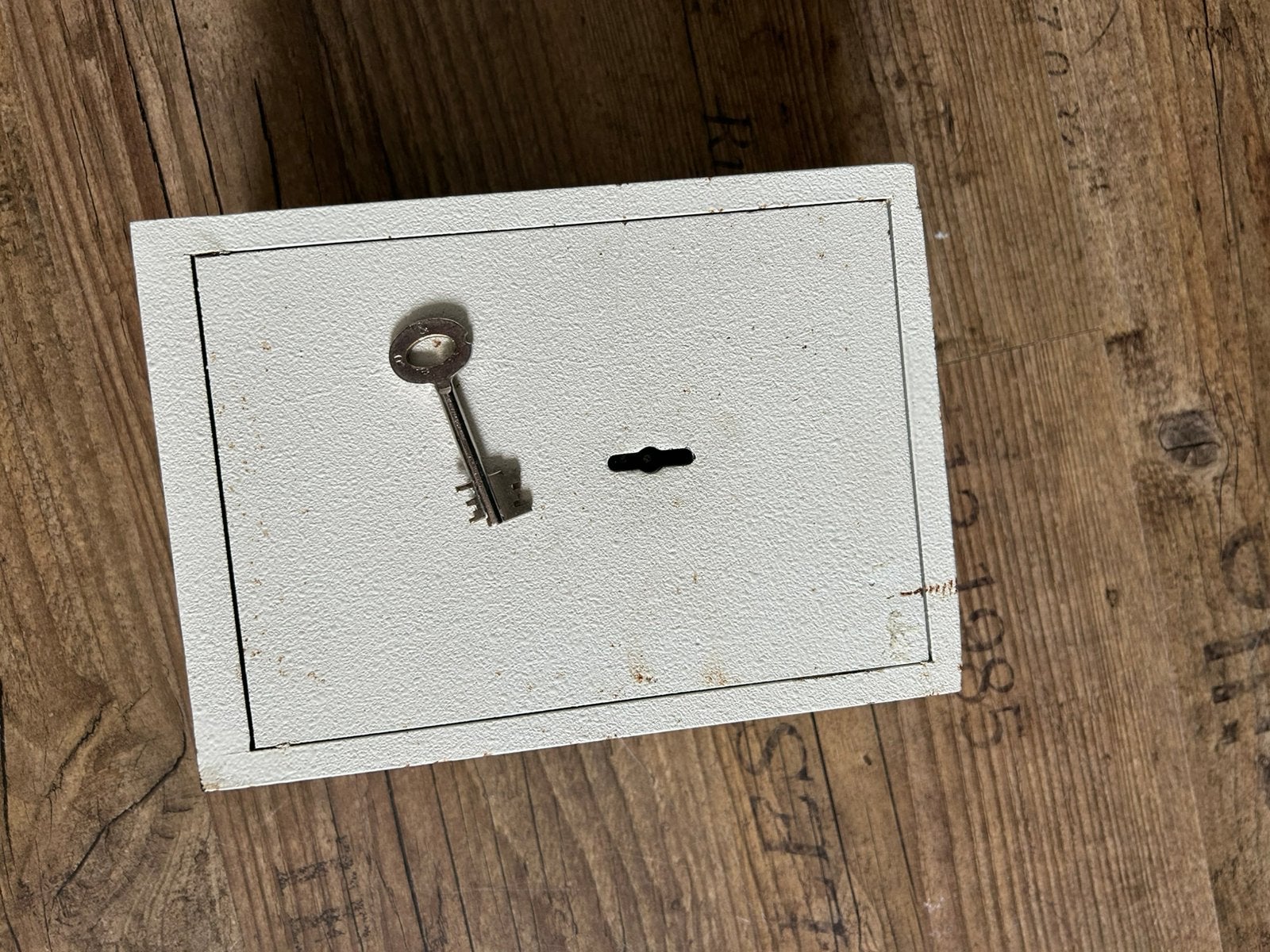 Zwaar geldkistje/kluisje met sleutel, Huis en Inrichting, Brandblussers en Brandkasten, Ophalen of Verzenden, Gebruikt