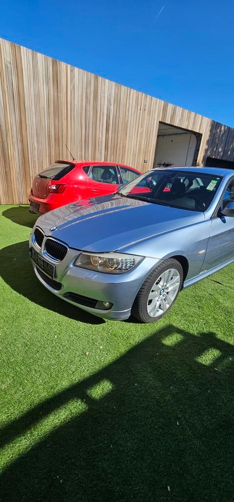 Bmw 318i 2009 zie tekst, Auto's, BMW, LED verlichting, Handgeschakeld, Grijs, Particulier