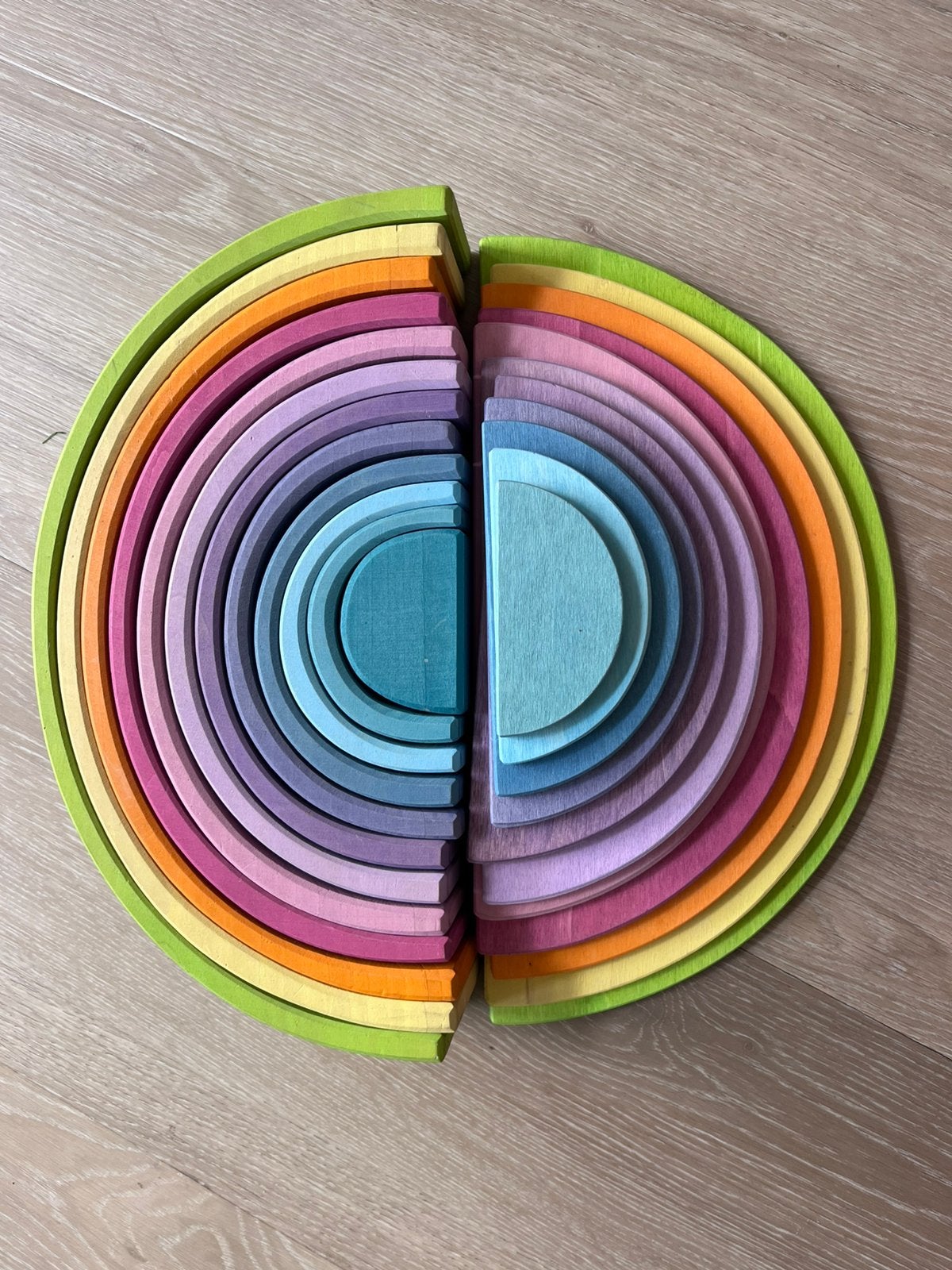 Ruilen: Grimms regenboog, Ophalen of Verzenden, Zo goed als nieuw