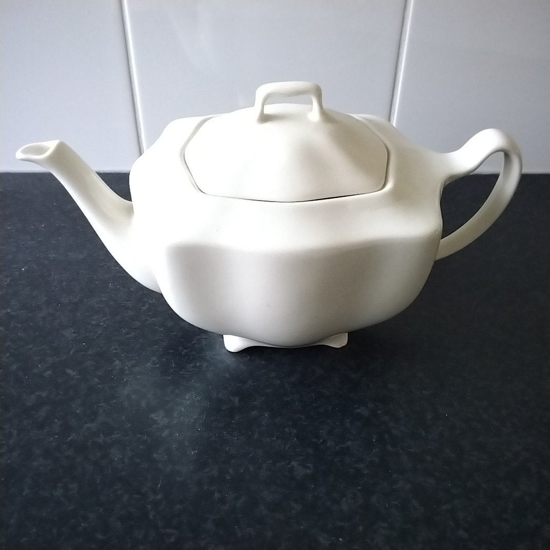 johnson bros theepot souvereign, Huis en Inrichting, Overige typen, Ophalen of Verzenden, Zo goed als nieuw, Overige stijlen
