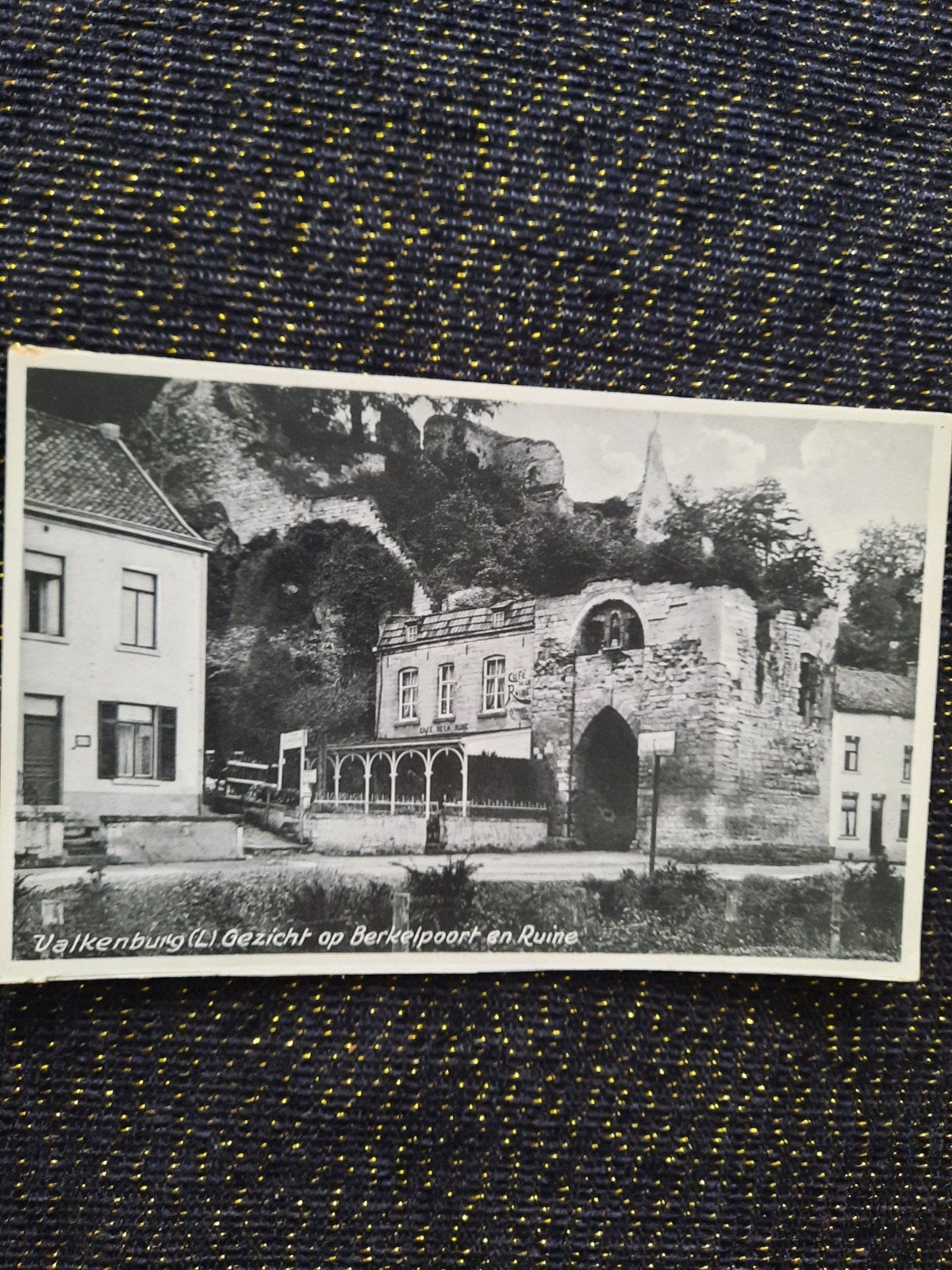 Valkenburg: Gezicht op Berkelpoort en Ruïne (Limburg), Ophalen of Verzenden, Voor 1920, Ongelopen, Limburg