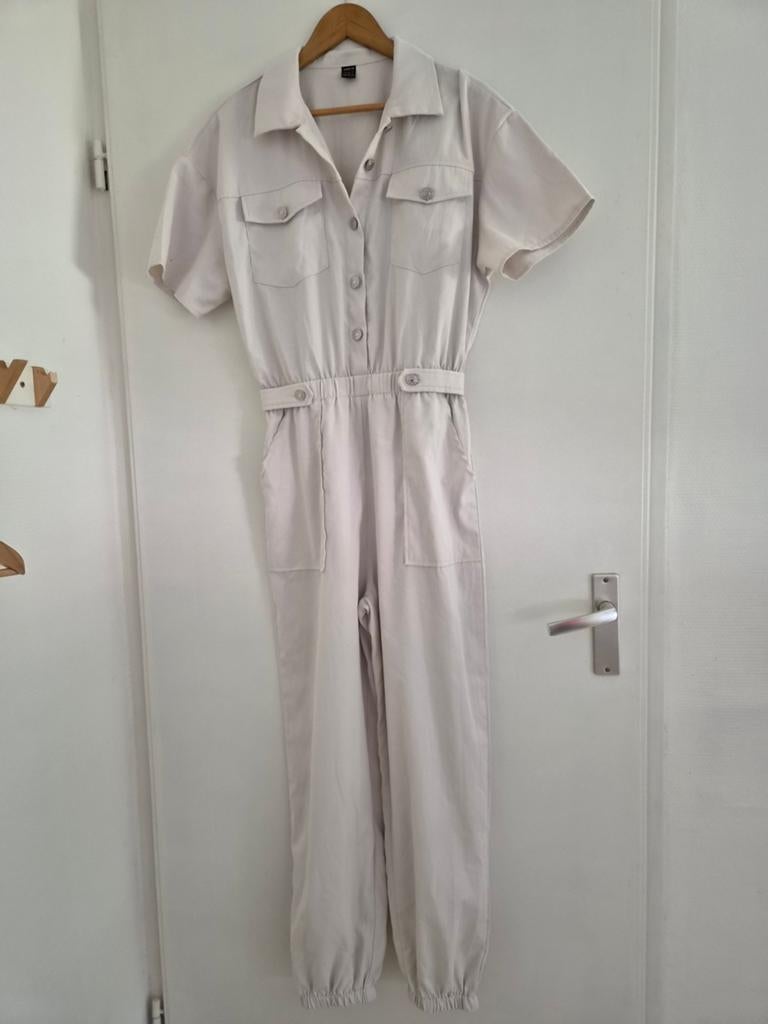 Jumpsuit maat m creme kleur, Kleding | Dames, Jumpsuits, Maat 38/40 (M), Beige, Ophalen of Verzenden, Zo goed als nieuw