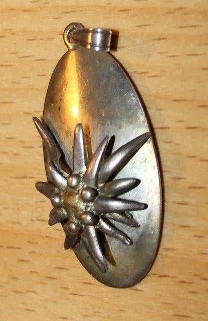 Kettinghanger edelweiss   98440, Overige materialen, Ophalen of Verzenden, Zo goed als nieuw, Bloem of Plant