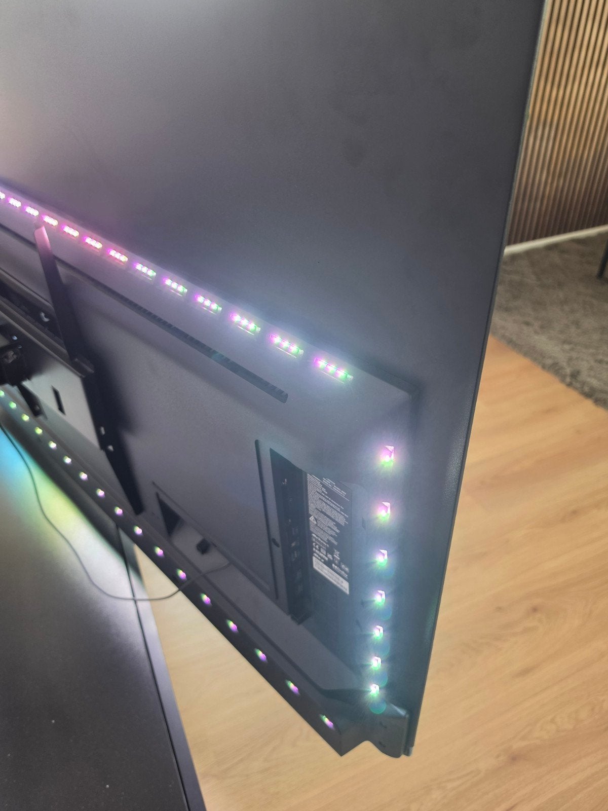 Foto 10 van Zeer mooie  Philips 55OLED+910 4zijdig Ambilight, 2026!