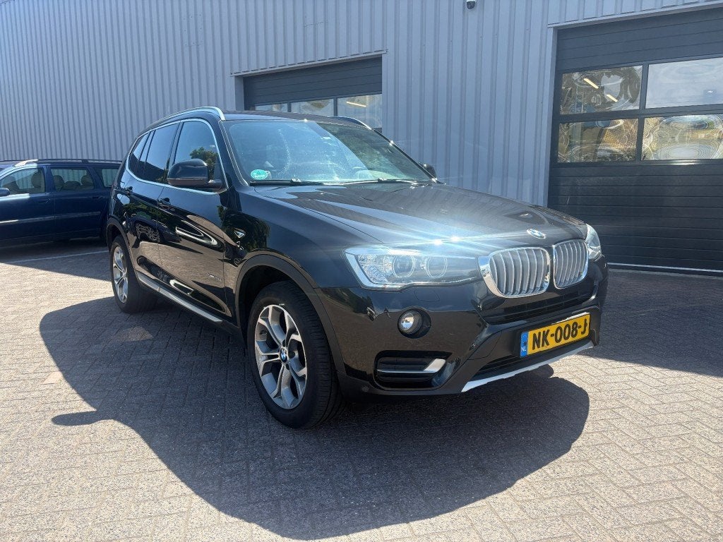Bmw X3 xDrive20D High Executive Leer I Panorama I Camera, Automaat, Euro 6, Zwart, Bedrijf