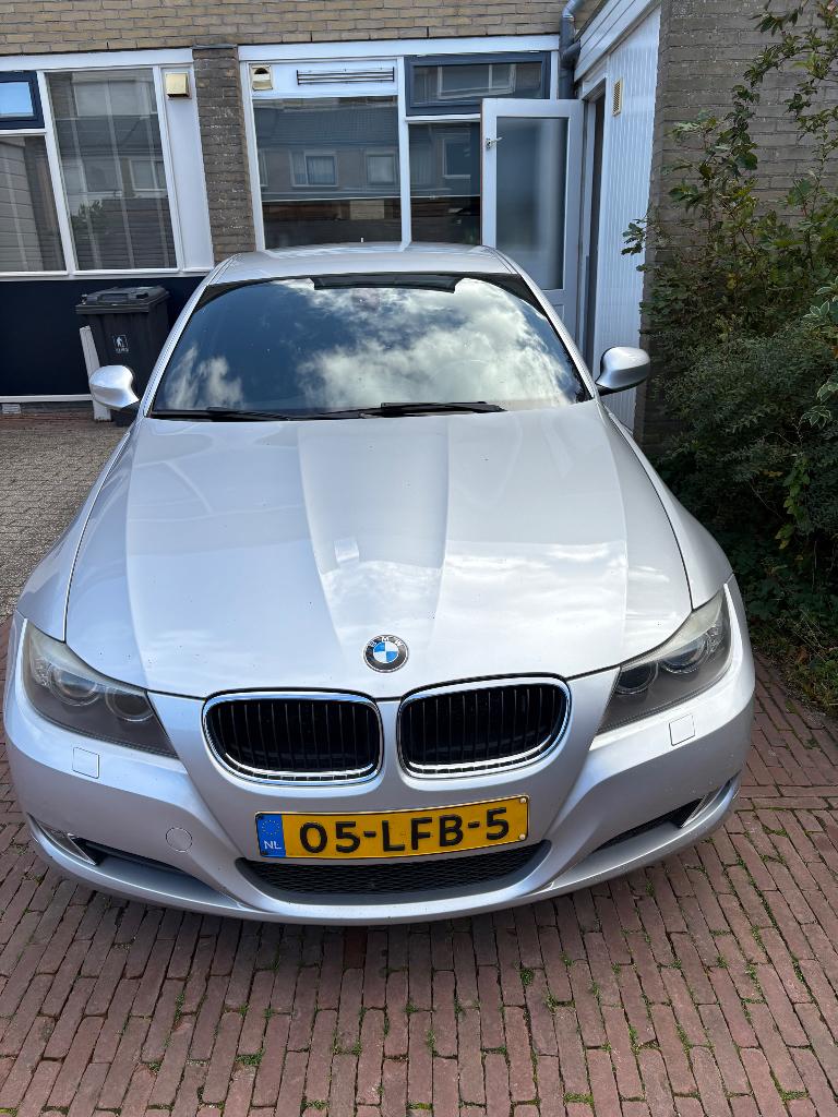 BMW 3-Serie 1.6 316I 2010 Grijs, 1599 cc, 4 cilinders, USB, 122 pk
