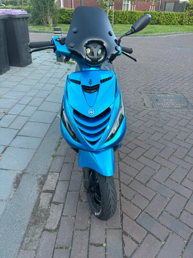 Piaggio zip 4takt 50cc, Fietsen en Brommers, Scooters | Piaggio, Zip, Benzine, Ophalen