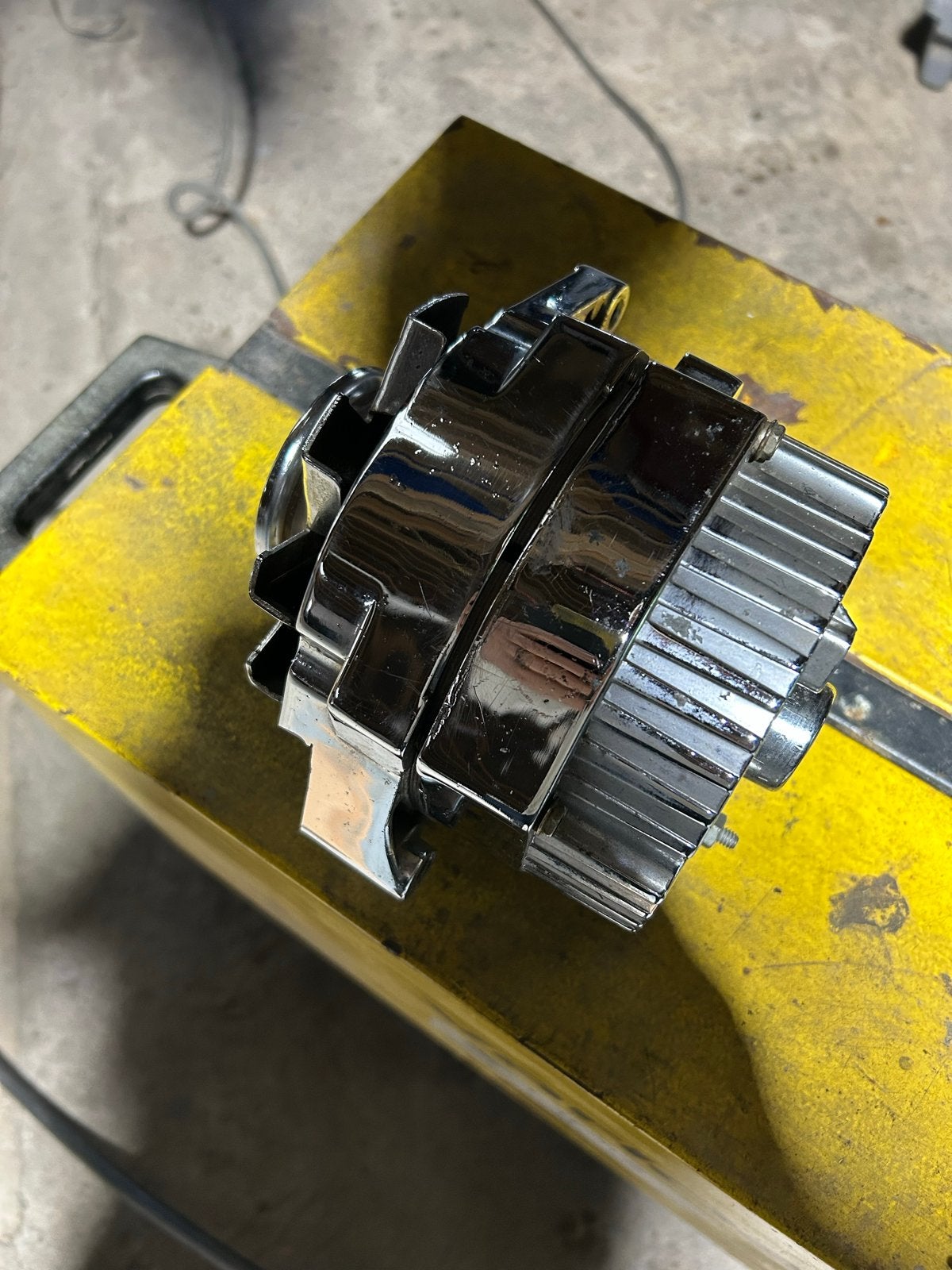 Chevrolet chrome Dynamo 100 Ampere - Eén Draad Aansluiting, Ophalen of Verzenden, Gebruikt, Chevrolet