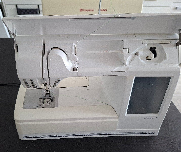 Husqvarna naai/ borduurmachine., Ophalen, Machineborduren, Borduurmachine