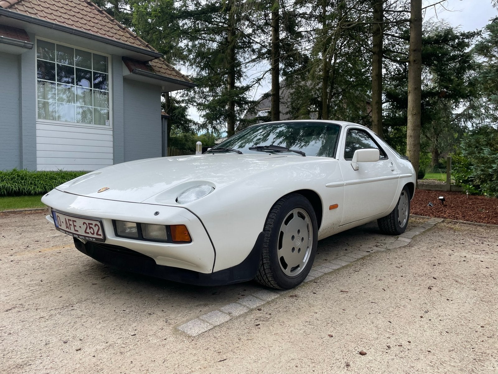 Porsche 928S handgeschakeld, Auto's, Achterwielaandrijving, 8 cilinders, Wit, Bruin