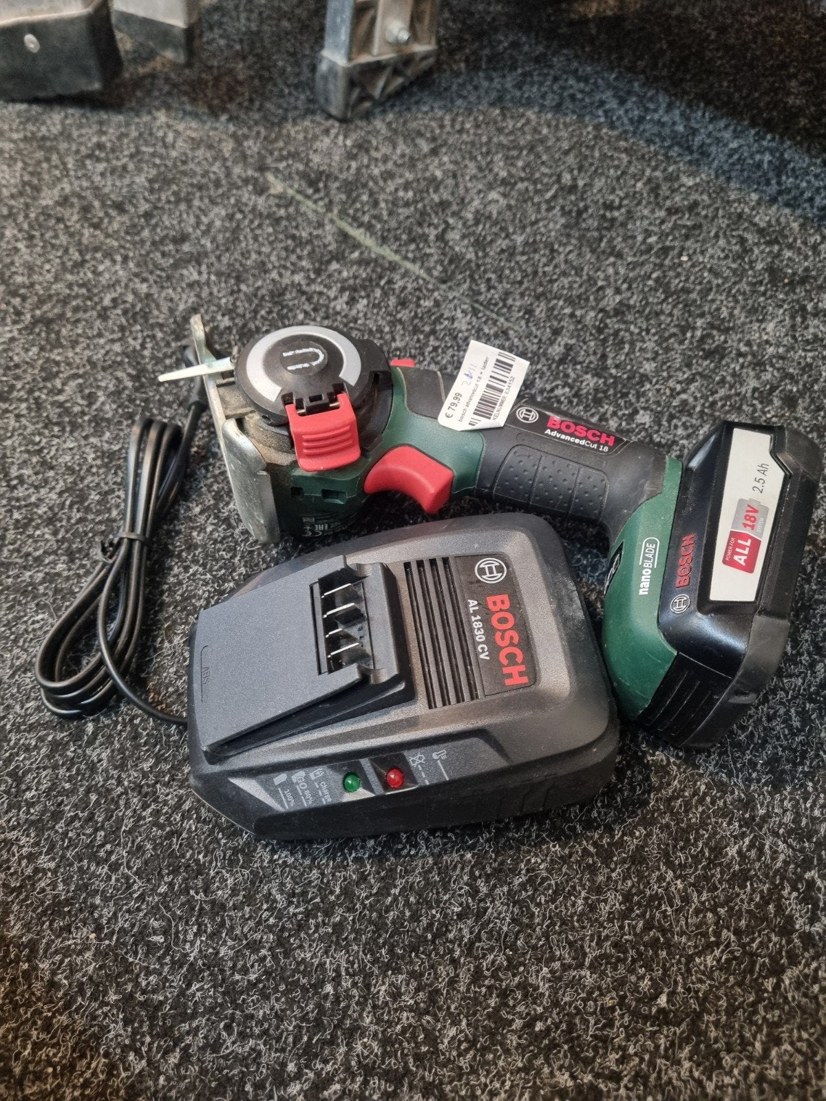 Bosch AdvancedCut 18 Accu Zaag met Lader en Accu, Max-Lang-Straße 40-46, 70771 Leinfelden-Echterdingen, Duitsland, Zo goed als nieuw