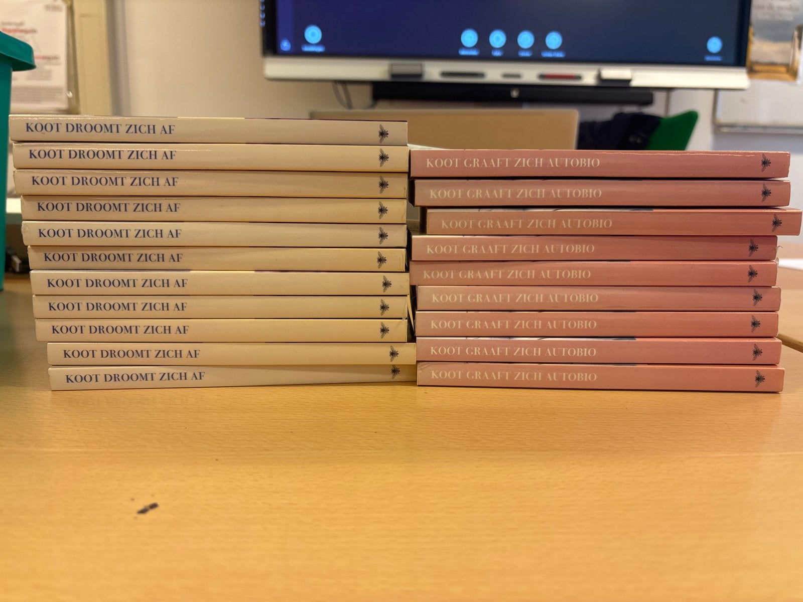 11x Koot Droomt Zich Af & 9x Koot Graaft Zich Autobio, Ophalen of Verzenden, Zo goed als nieuw, Nederland