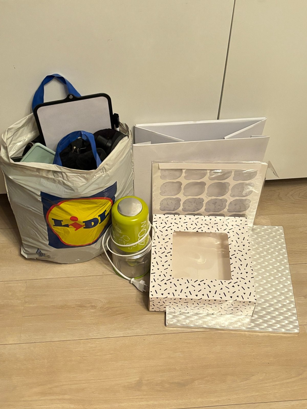 ALLES IN 1x - GRATIS, Diversen, Rommelmarktspullen, Ophalen of Verzenden, Gebruikt