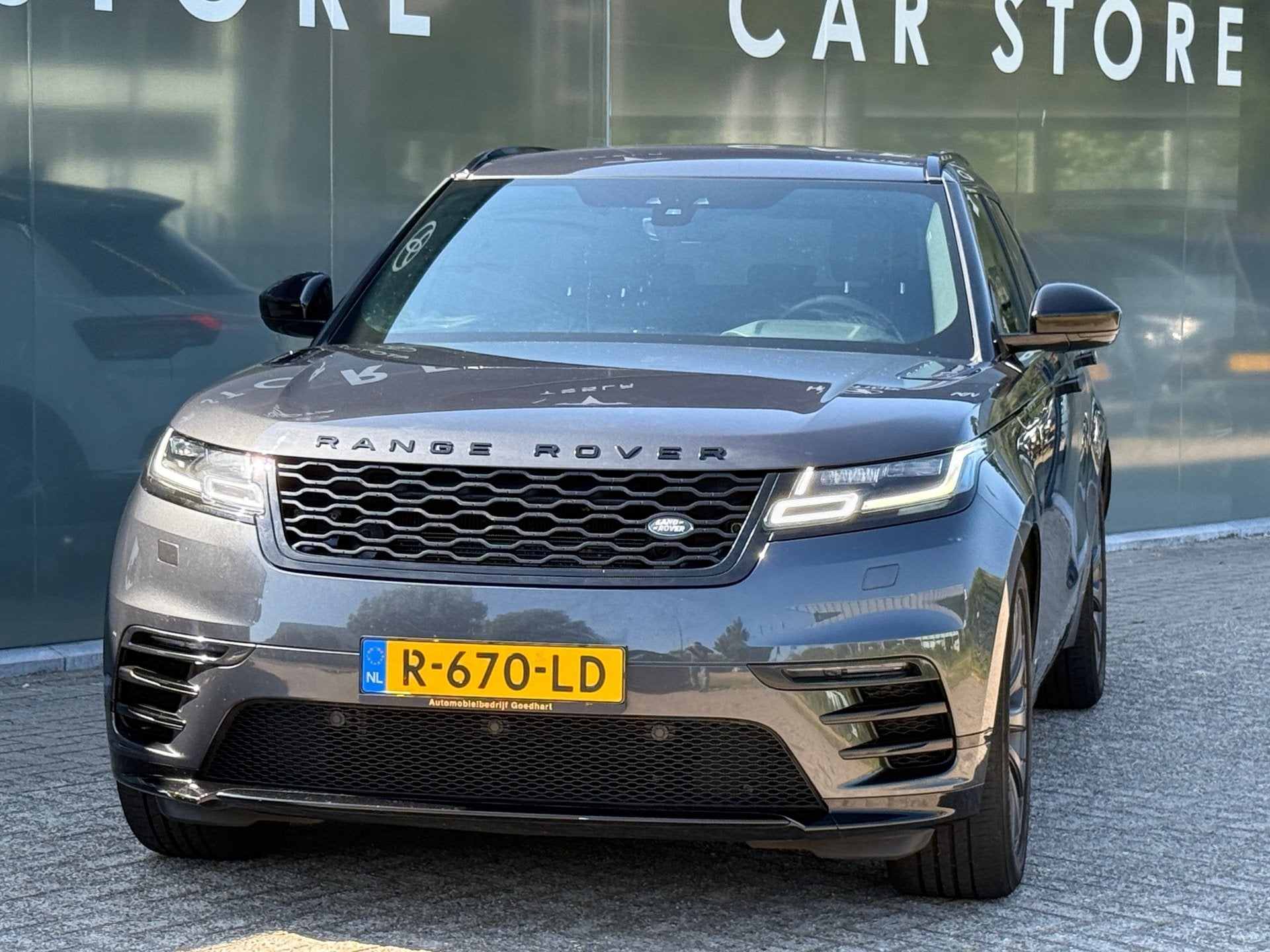 Land Rover Range Rover Velar P300 300pk Turbo AWD HSE R-Dyna, Auto's, Dealer onderhouden, Gebruikt, 4 cilinders, Bedrijf