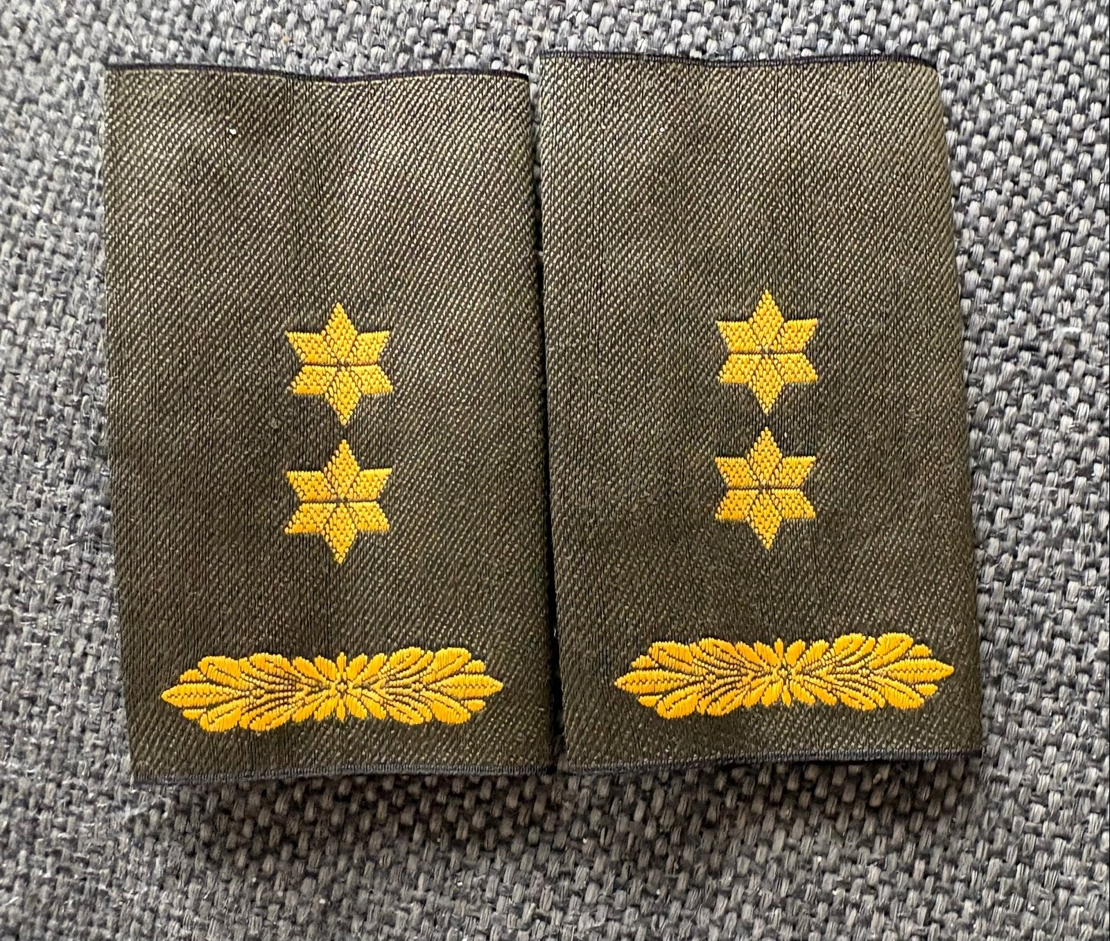 Set rangen luitenant-kolonel gvt tenue, Verzenden, Landmacht, Overige gebieden, Embleem of Badge