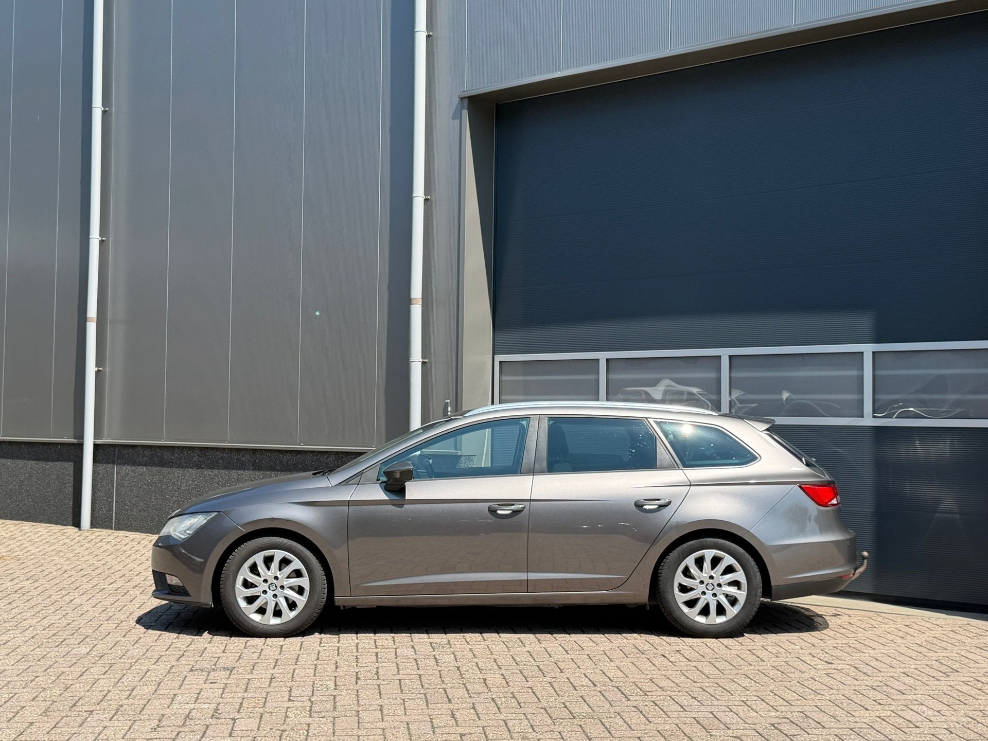 Seat Leon ST 1.6 TDI Ecomotive Lease Comf bj.2014 Navi|Cc|Pd, Auto's, Voorwielaandrijving, Euro 5, Stof, Gebruikt