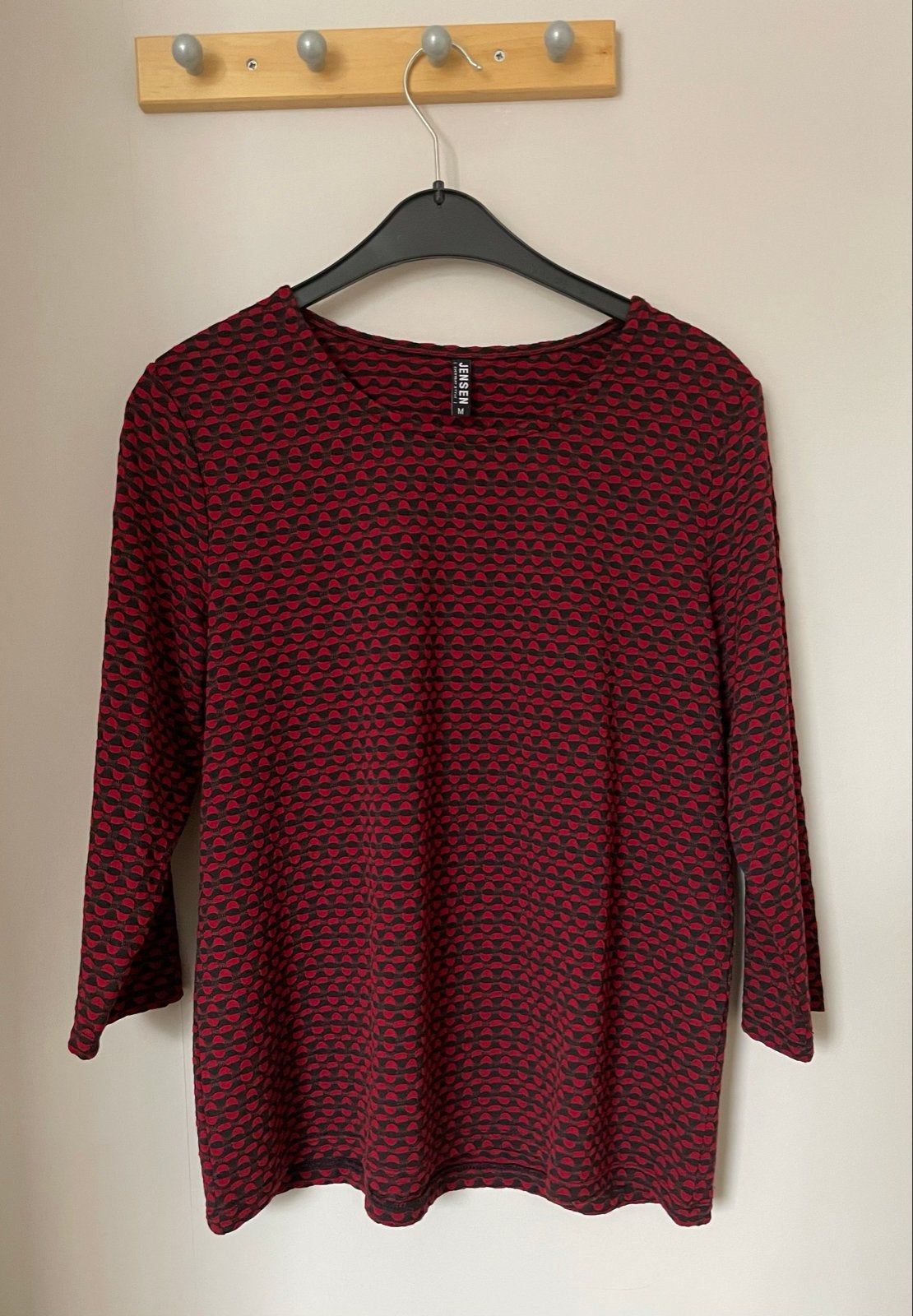Jensen Dames Top Rood/Zwart Maat M, Kleding | Dames, Maat 38/40 (M), Ophalen of Verzenden, Zo goed als nieuw, Lange mouw