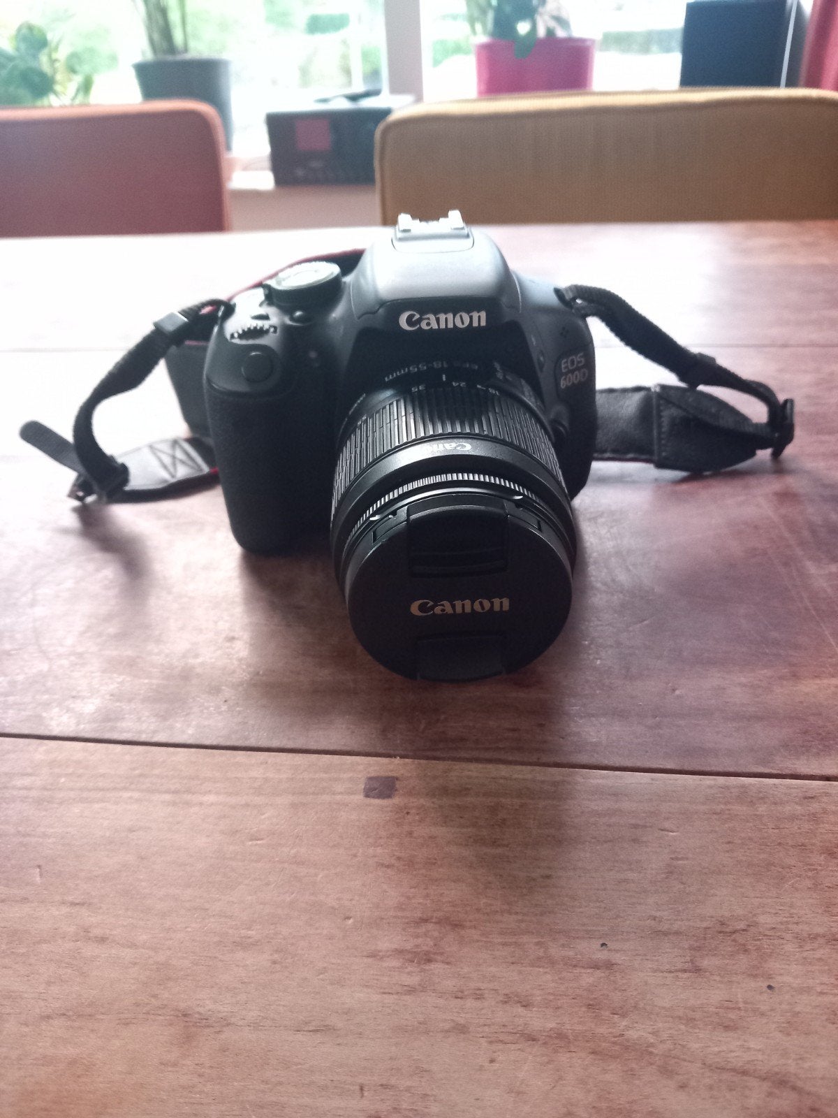 Canon EOS 600D Spiegelreflexcamera met 18-55mm lens, Audio, Tv en Foto, Fotocamera's Digitaal, Ophalen, Spiegelreflex, Canon, Zo goed als nieuw