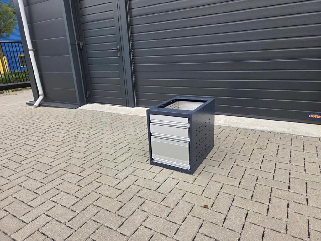 Wurth bedrijfswagen inrichting bedrijfswageninrichting, Ophalen