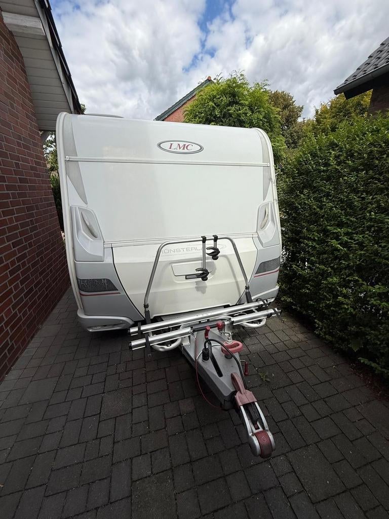 L.M.C. Musika 470 2009 met mover en zakluifel nieuw staat ., Caravans en Kamperen, Rondzit, Frans bed, Bedrijf, Schokbreker