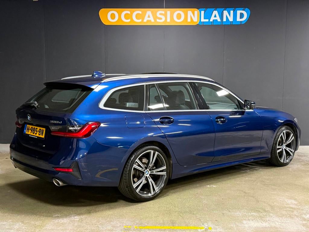 BMW 3-serie Touring 320d xDrive High Executive|KANTELDAK|360, Blauw, Diesel, 3-Serie, 750 kg