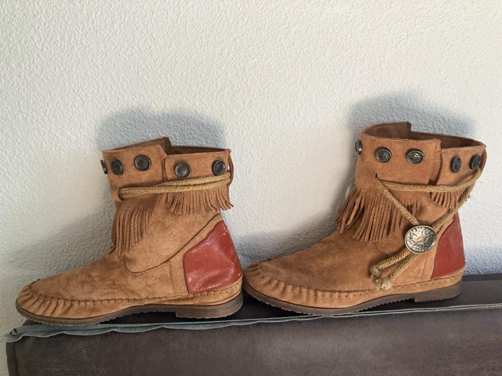 Mocassins laarzen met franjes en studs - Maat 40, Ophalen of Verzenden, Gedragen, Bruin, Lage of Enkellaarzen